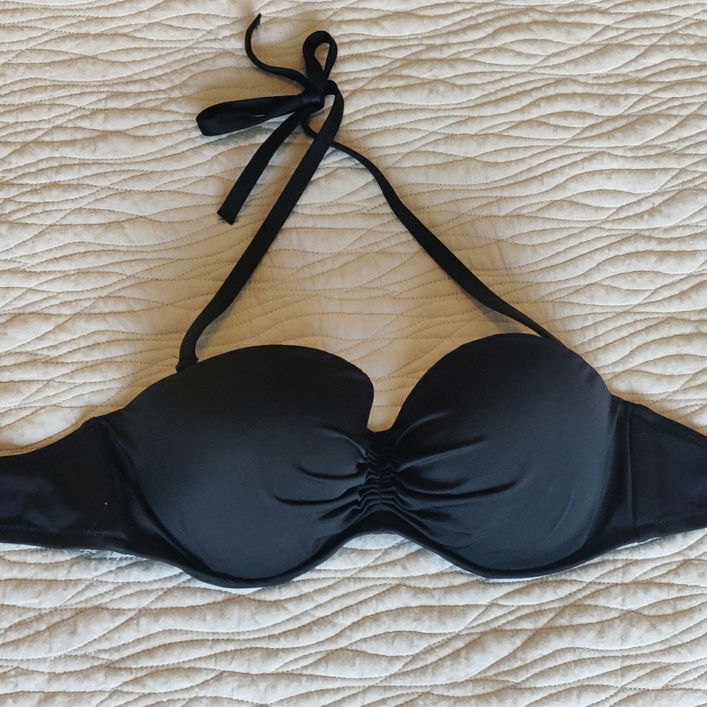Victoria's Secret bathing suit top.